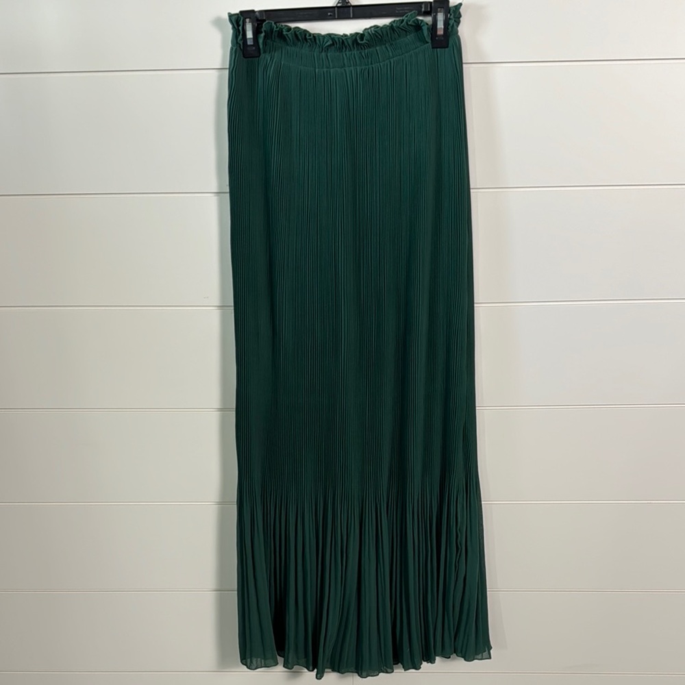 Forest Green Maxi Pleated Skirt for Casual Wear